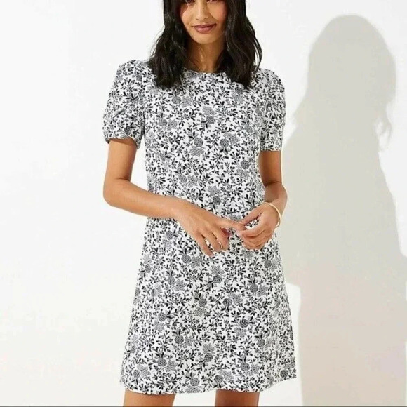 LOFT  Size 4 Floral Ruched Sleeve Shift Dress New! - Picture 1 of 8